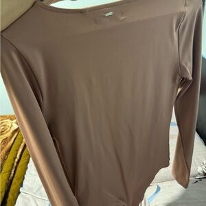 Too tight. Wore once.